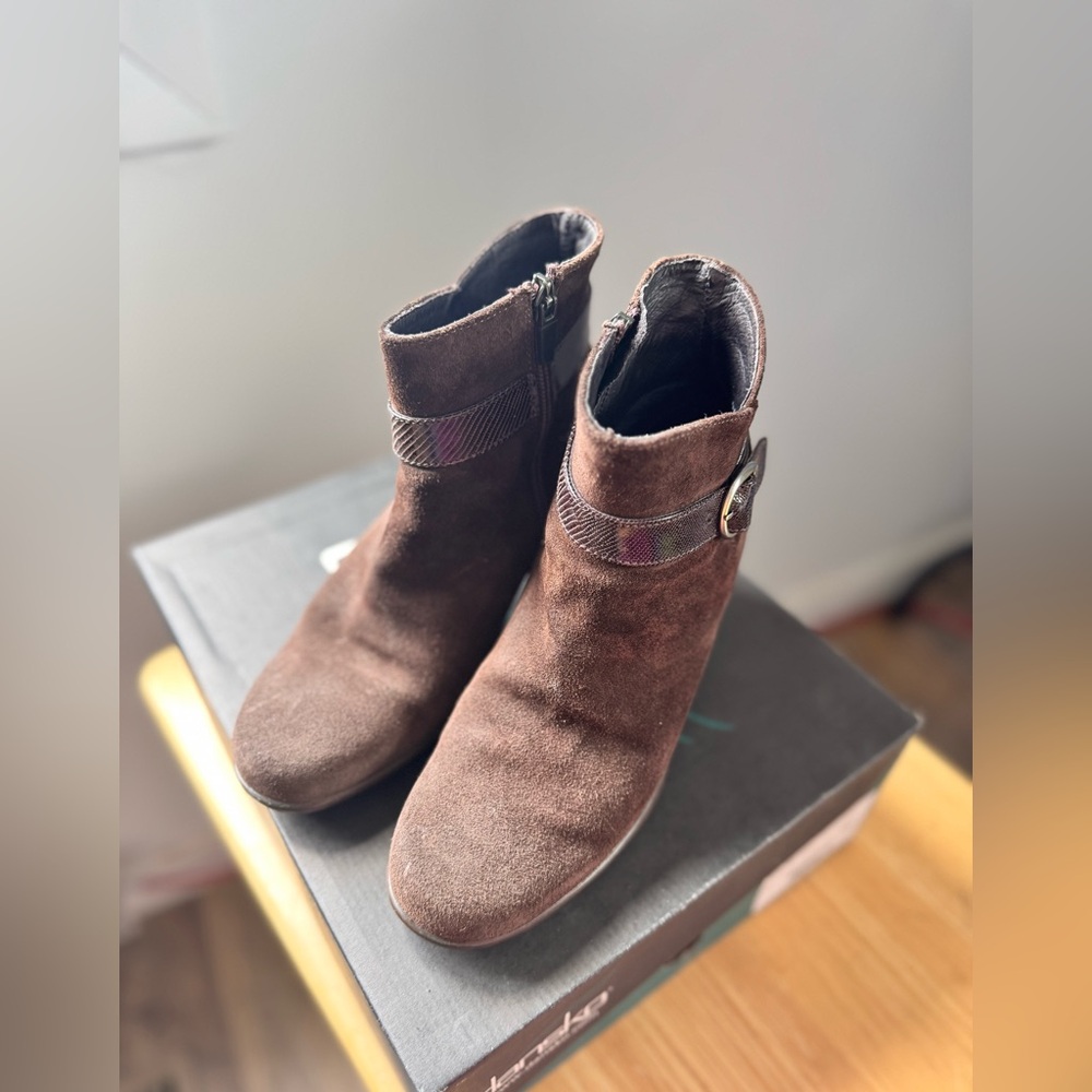 Dansko Brown Suede Ankle Boots New Size EU 36